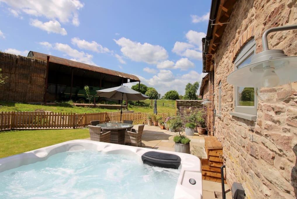 Apartamento The Cart House - Beautiful Contemporary Barn - Hot Tub Bridgnorth Exterior foto